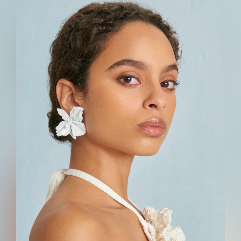 🌺🎉HP🎉🌺 NWT Cult Gaia Mila Flower Earrings - Picture 9 of 15